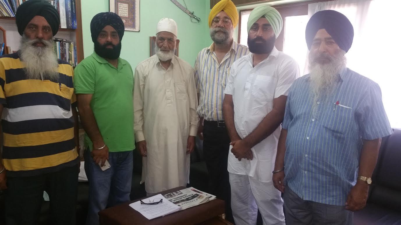 Sikh body calls on Geelani, Mirwaiz